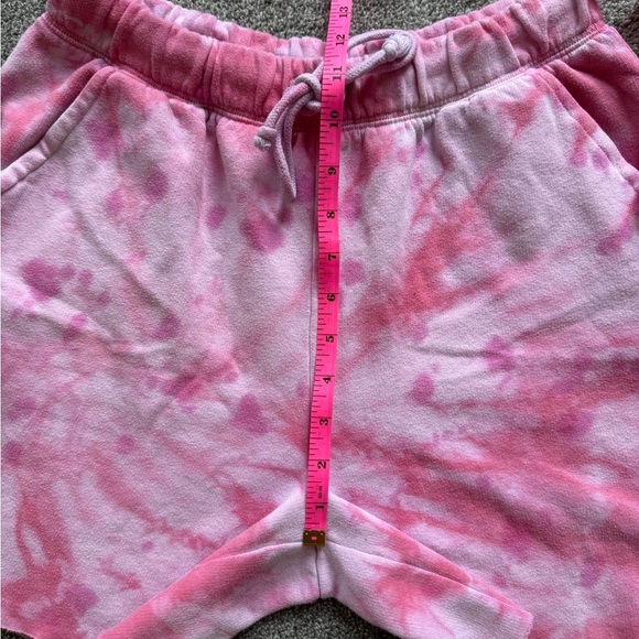 PINK Victoria's Secret Pink Tie-Dye Athletic Shorts - Picture 6 of 9